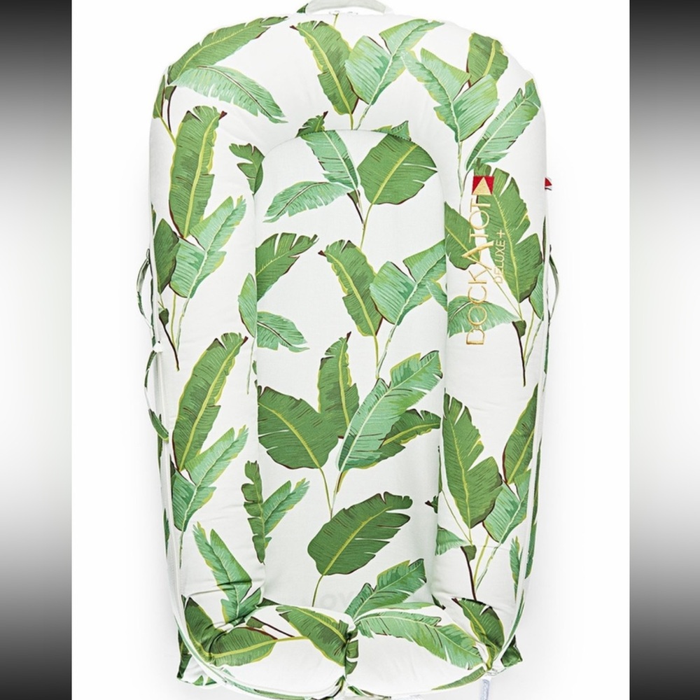 Dock A Tot Deluxe with Banana Leaves Cover